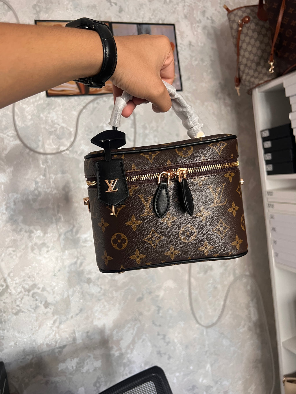SAC LV AVEC LA BOITE