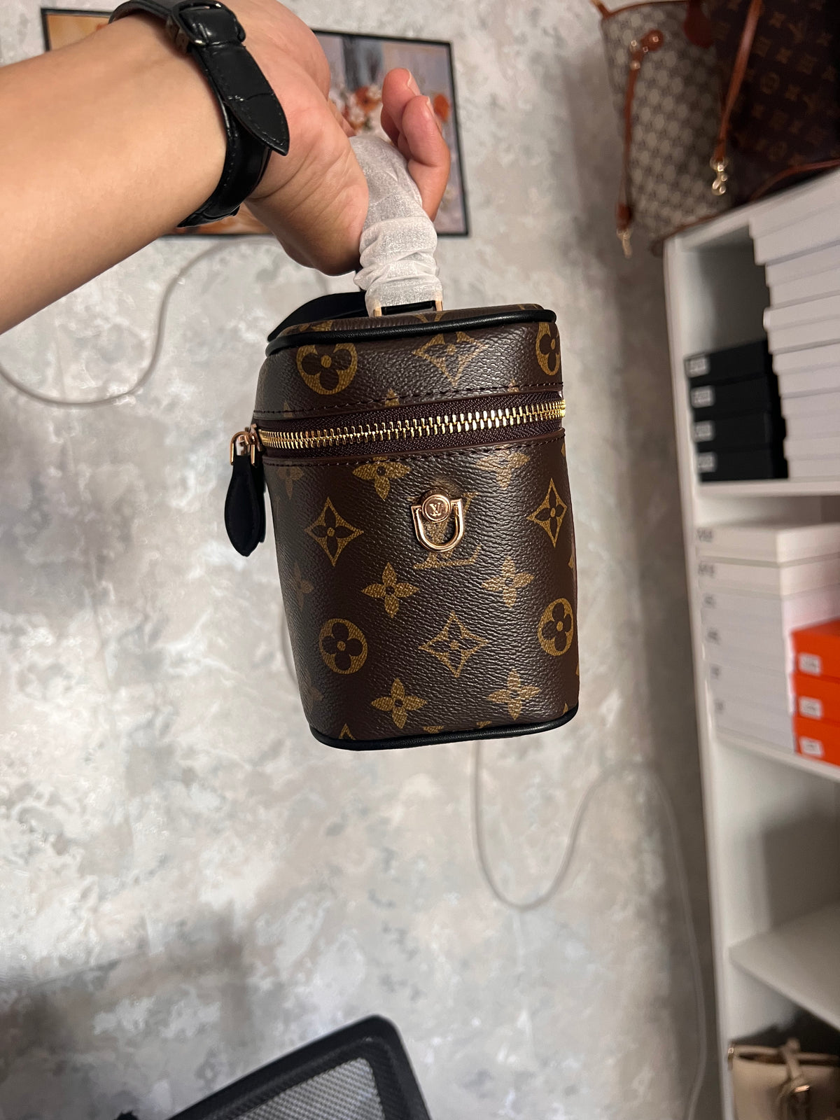 SAC LV AVEC LA BOITE