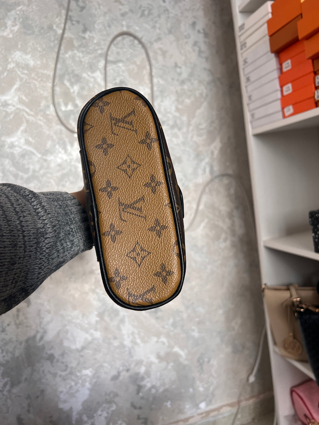 SAC LV AVEC LA BOITE