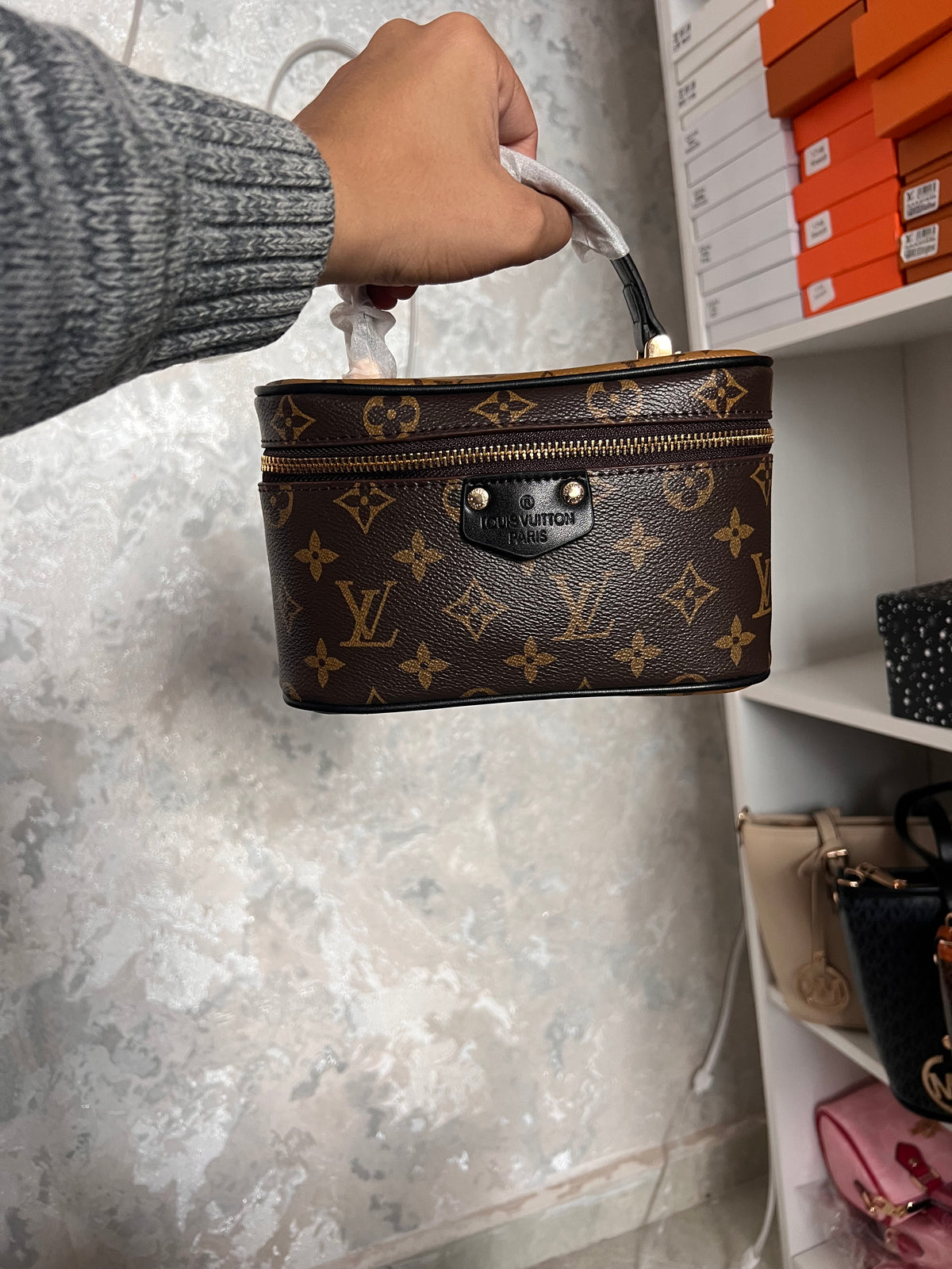 SAC LV AVEC LA BOITE