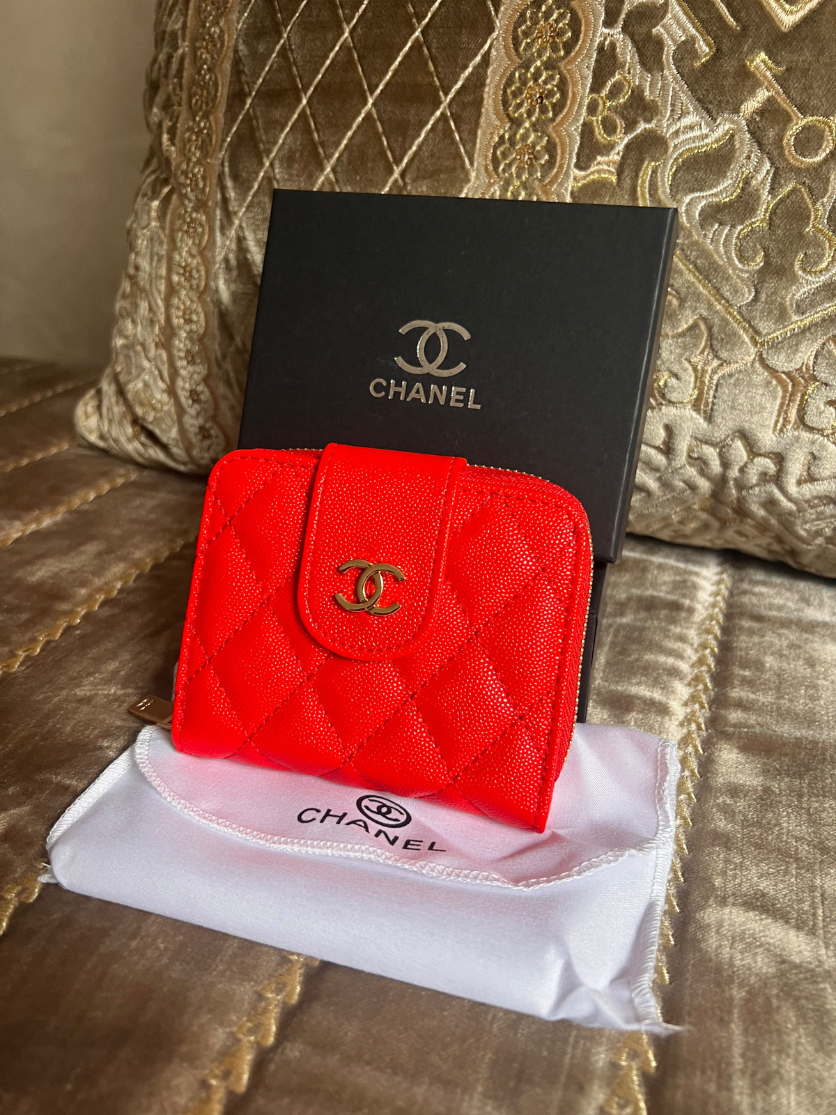 P.M LV ROSE