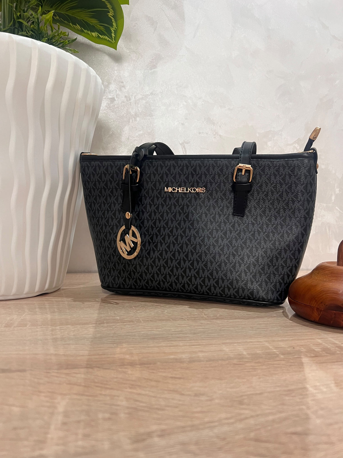 MK NOIR TAILLE M
