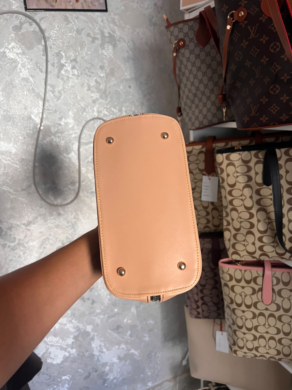 LV ALMA AVEC LA HOUSSE