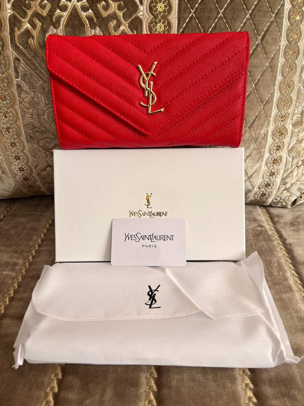SAC POCHETTE ROUGE YSL